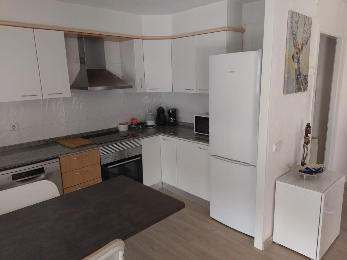 Luxury Apartment Accommodation, Next To Beach & Train Station Calella Esterno foto