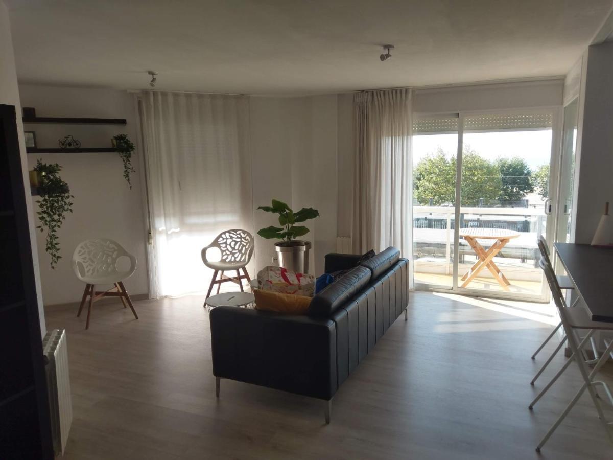 Luxury Apartment Accommodation, Next To Beach & Train Station Calella Esterno foto